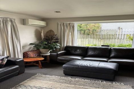 Photo of property in 1/20 Winters Road, Redwood, Christchurch, 8051