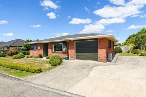 Photo of property in 12 Barnett Drive, Marton, 4710