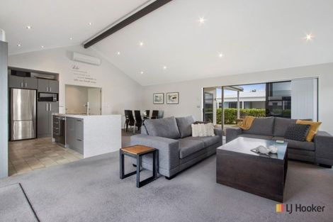 Photo of property in 23 Surfers Avenue, Waihi Beach, 3611