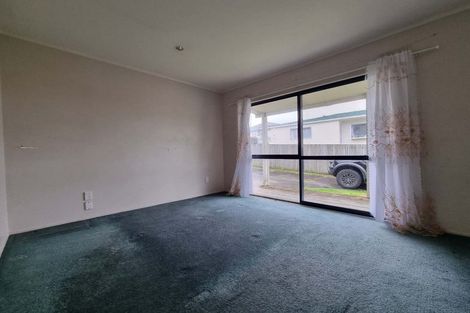 Photo of property in 420 Old Te Atatu Road, Te Atatu Peninsula, Auckland, 0610