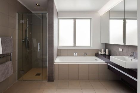 Photo of property in 42 Beerescourt Road, Beerescourt, Hamilton, 3200