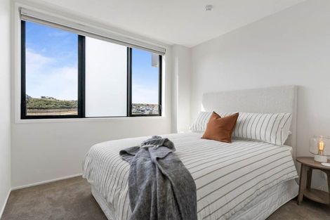 Photo of property in 8/19 Windlass Street, Long Bay, Auckland, 0630