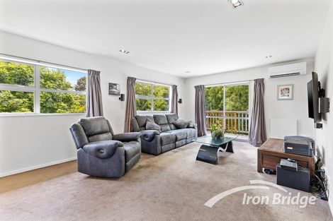 Photo of property in 2/49 Lysander Crescent, Beach Haven, Auckland, 0626
