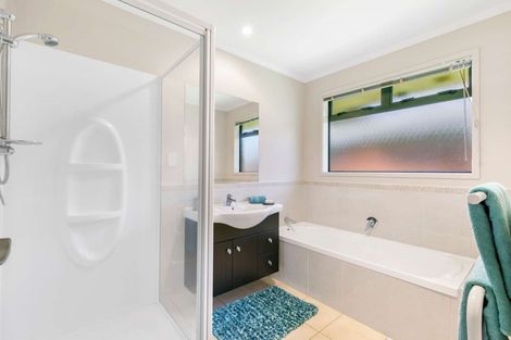 Photo of property in 13 Malta Crescent, Katikati, 3129