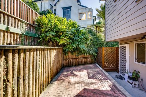 Photo of property in 6 Little Burke Street, Hospital Hill, Napier, 4110