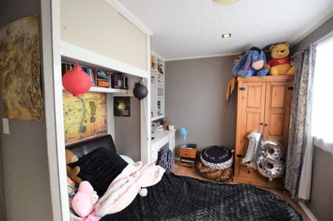 Photo of property in 31 Harmel Road, Glendene, Auckland, 0602