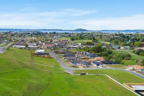 Photo of property in 21 Baxendale Drive, Matipo Heights, Rotorua, 3015