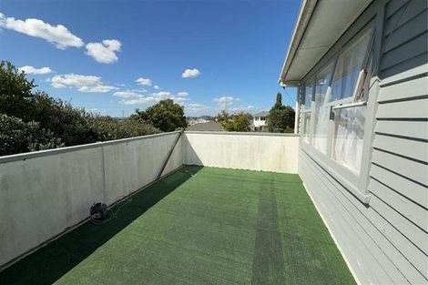 Photo of property in 26 Tiroroa Avenue, Te Atatu South, Auckland, 0610
