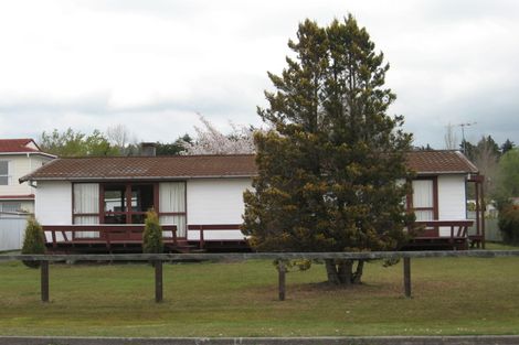 Photo of property in 30 Willow Avenue, Hannahs Bay, Rotorua, 3010