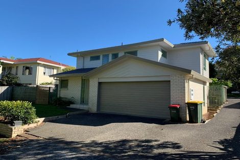 Photo of property in 17 Arirang Rise, Pinehill, Auckland, 0632