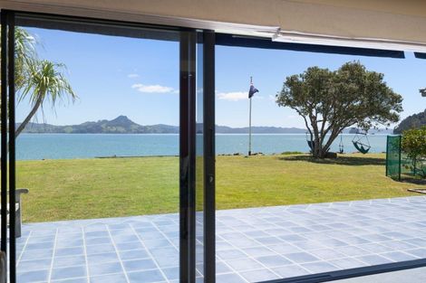 Photo of property in 125 Captain Cook Road, Cooks Beach, Whitianga, 3591
