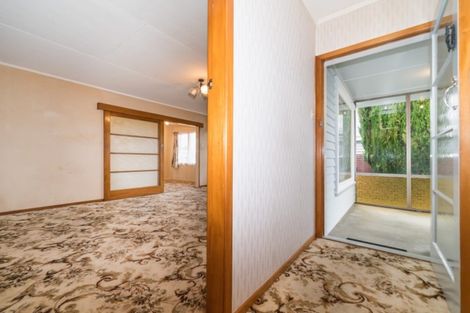 Photo of property in 6 Ellesmere Crescent, Highbury, Palmerston North, 4412