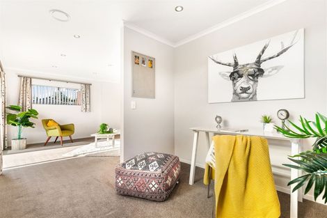 Photo of property in 131 Waimumu Road, Massey, Auckland, 0614