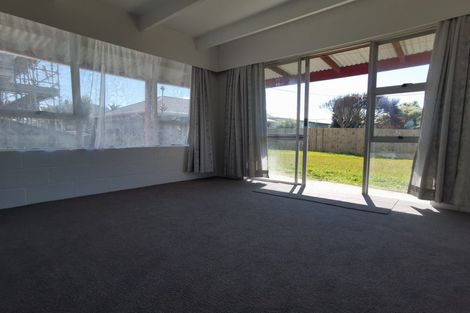 Photo of property in 51 Archibald Road, Kelston, Auckland, 0602