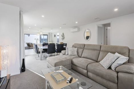 Photo of property in 15 Eminence Drive, Northwood, Christchurch, 8051