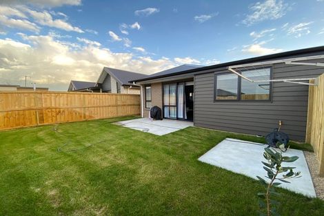 Photo of property in 55 Waruhia Crescent, Rototuna North, 3281
