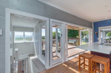 Photo of property in 328 Hokio Beach Road, Hokio Beach, Levin, 5571