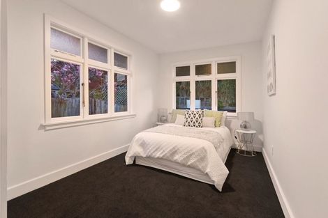 Photo of property in 211 Centaurus Road, Saint Martins, Christchurch, 8022