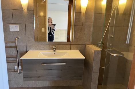 Photo of property in 1/60 Milford Road, Milford, Auckland, 0620