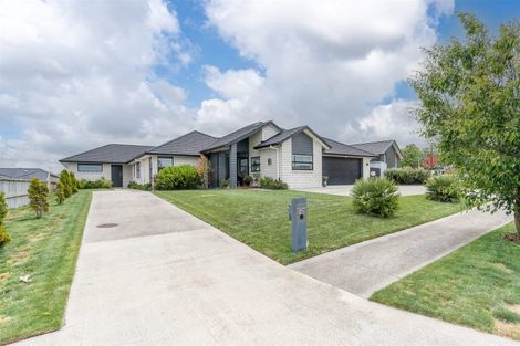 Photo of property in 16 Kapua Crescent, Rototuna North, Hamilton, 3210