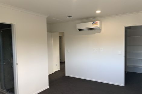 Photo of property in 4a Kelman Road, Kelston, Auckland, 0602