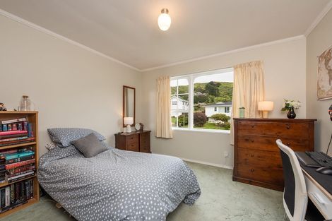 Photo of property in 52 Oriel Avenue, Tawa, Wellington, 5028