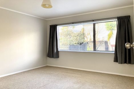 Photo of property in 1/94 Sturges Road, Henderson, Auckland, 0612