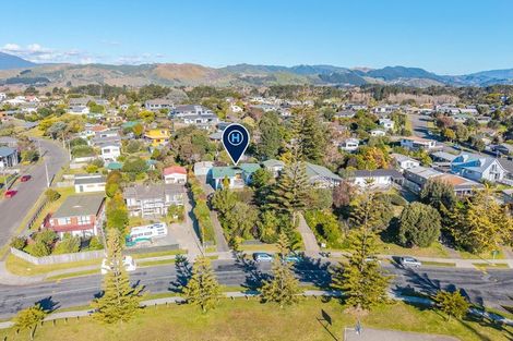Photo of property in 38 Queens Road, Waikanae Beach, Waikanae, 5036