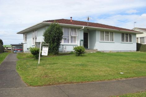 Photo of property in 102 Chingford Close, Mangere, Auckland, 2022