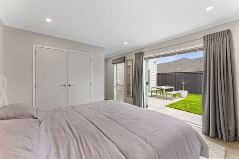 Photo of property in 37 Somerby Mews, Silverstream, Upper Hutt, 5019