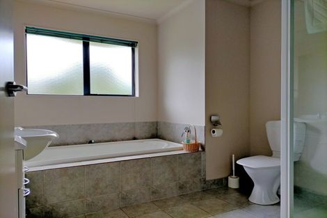 Photo of property in 15 Guinane Street, Dannevirke, 4930