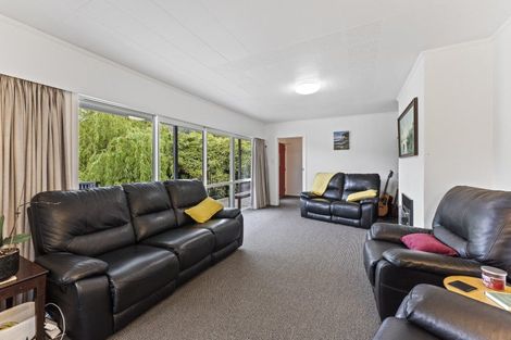 Photo of property in 24 Jocelyn Crescent, Pinehaven, Upper Hutt, 5019