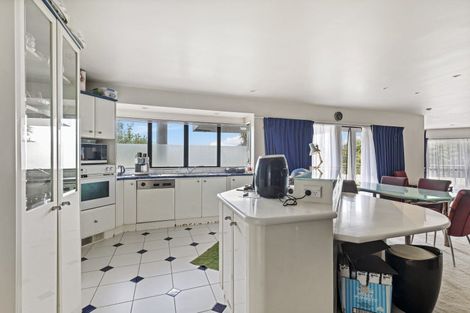 Photo of property in 8 Oban Road, Browns Bay, Auckland, 0630