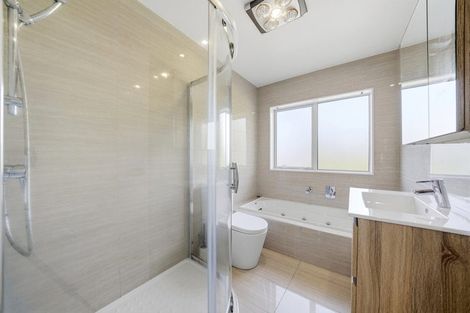 Photo of property in 152a Weatherly Road, Torbay, Auckland, 0630