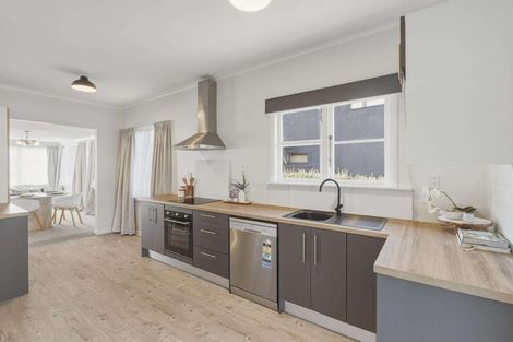 Photo of property in 77 Fitzherbert Avenue, Tawhero, Whanganui, 4501