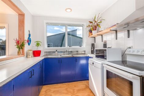 Photo of property in 51 Beaumaris Crescent, Ascot Park, Porirua, 5024