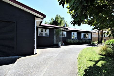 Photo of property in 23 Ormond Street, Woodville, 4920