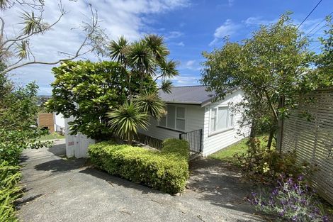 Photo of property in 83 Sunset Road, Totara Vale, Auckland, 0632