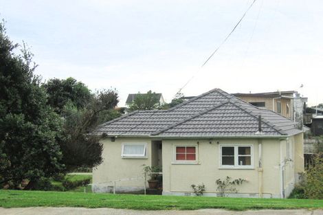 Photo of property in 13 Rua Road, Paraparaumu Beach, Paraparaumu, 5032