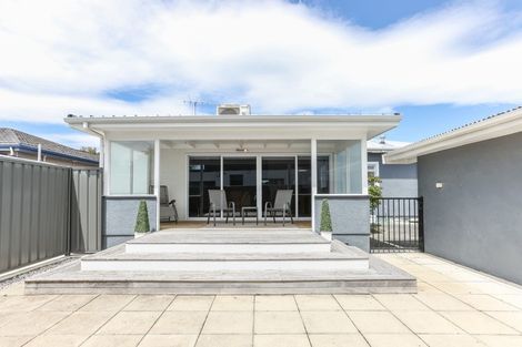 Photo of property in 9a Flanders Avenue, Onekawa, Napier, 4110