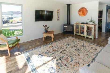 Photo of property in 4 Korokia Way, Richmond Heights, Taupo, 3330