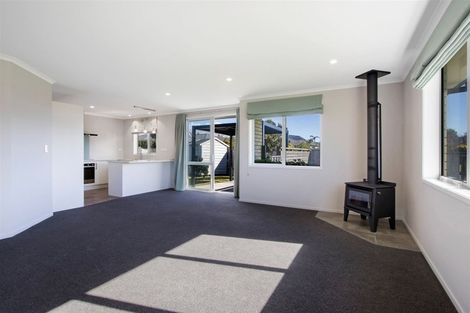 Photo of property in 3 Island Vista, Athenree, Waihi Beach, 3177