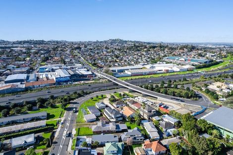 Photo of property in 70 Melrose Road, Mount Roskill, Auckland, 1041