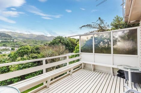 Photo of property in 17 Handyside Street, Tawa, Wellington, 5028