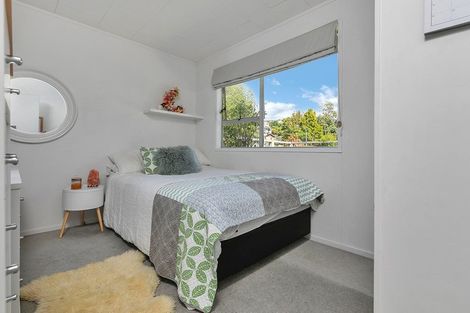 Photo of property in 10 Regency Place, Sunnynook, Auckland, 0632