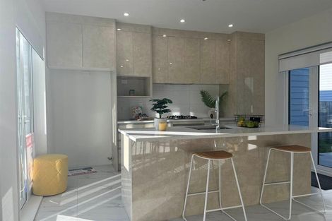 Photo of property in 2 Warbler Crescent, Papakura, 2110