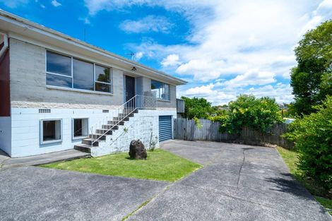 Photo of property in 2/12 Jenelin Road, Glendene, Auckland, 0602