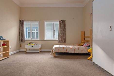 Photo of property in 298 Ruahine Street, Terrace End, Palmerston North, 4410