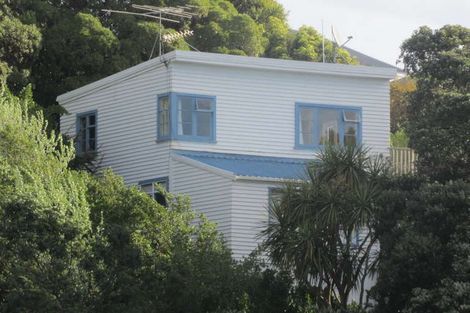 Photo of property in 14 Liffey Crescent, Island Bay, Wellington, 6023