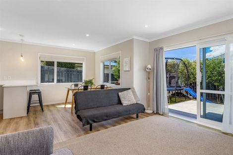 Photo of property in 42 Main Road, Titahi Bay, Porirua, 5022